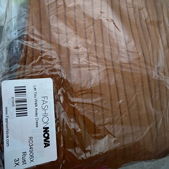 NEW FASHION NOVA Let You Walk Away Dress - Picture 3 of 4